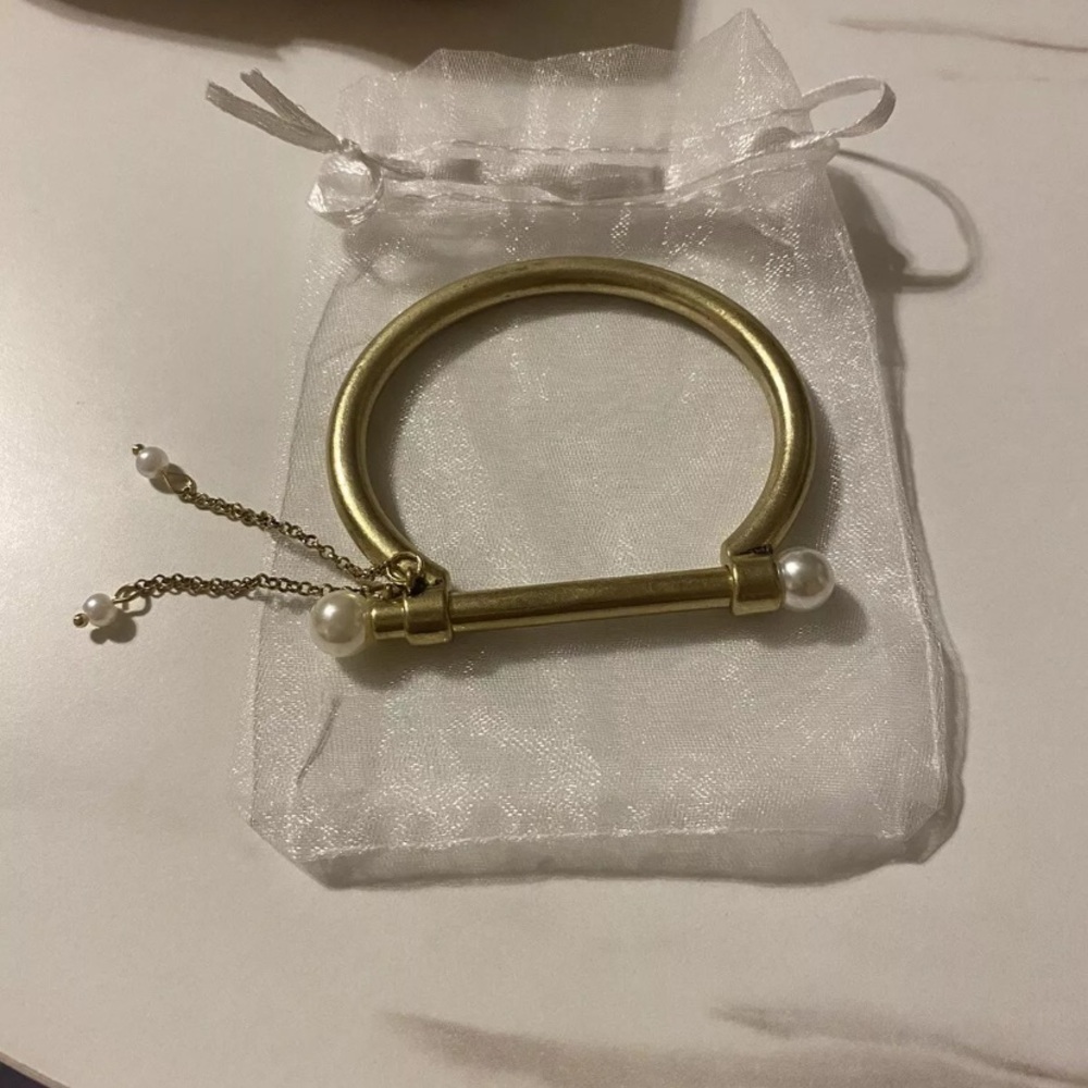 Plunder design- Axel bracelet Elegant Gold tone Bracelet with Pearl Accents